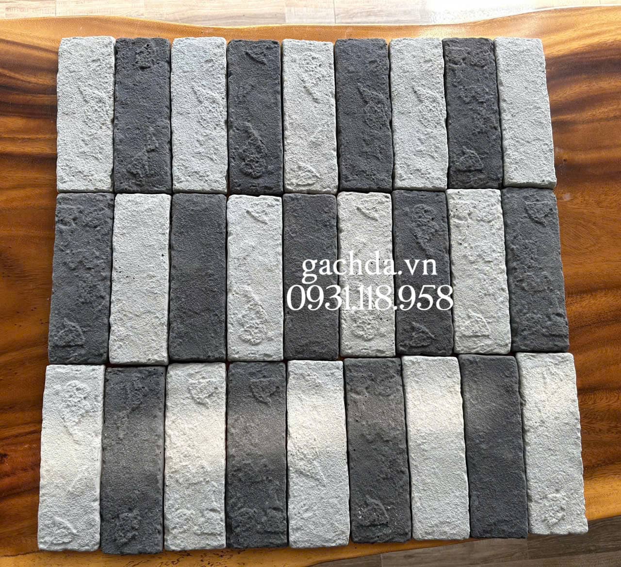 Gạch Giả Cổ 6x19 cm Mix 2 Màu